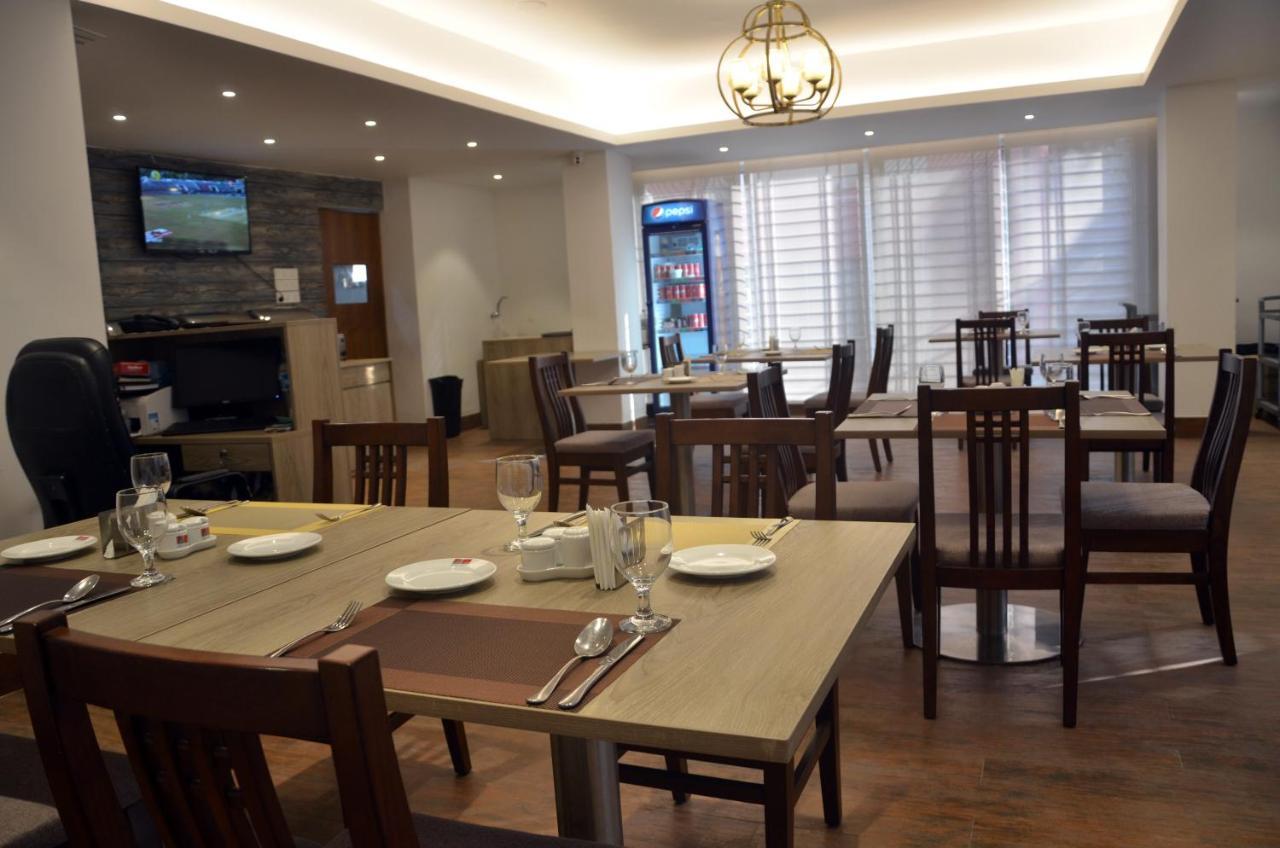 Priyo Nibash Stylish Residential Hotel Dhaka Esterno foto