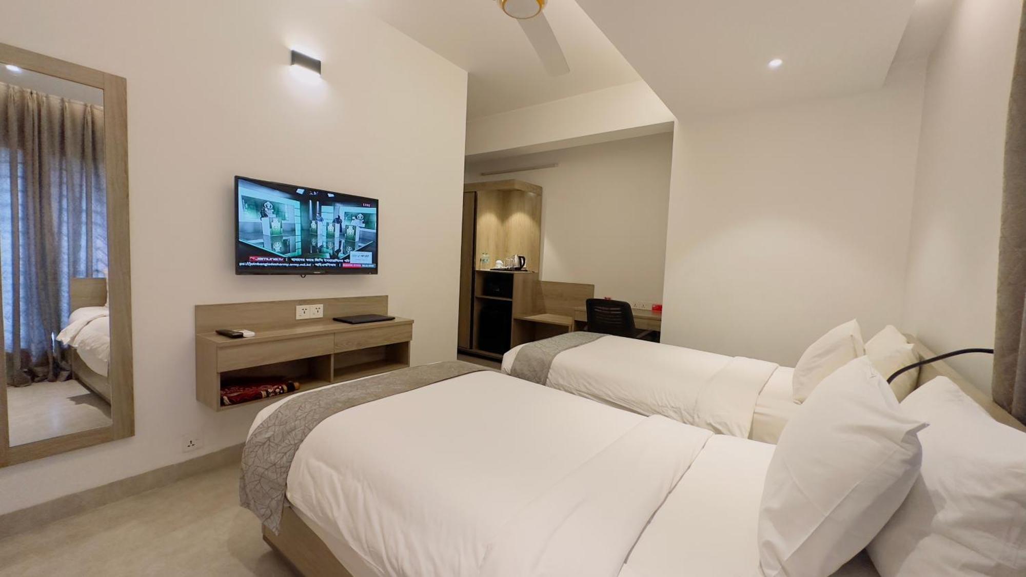 Priyo Nibash Stylish Residential Hotel Dhaka Esterno foto